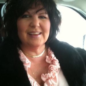 Meet your Posher, Elaine